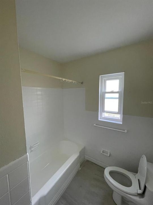 В аренду: $2,395 (3 спален, 2 ванн, 1696 Квадратных фут)