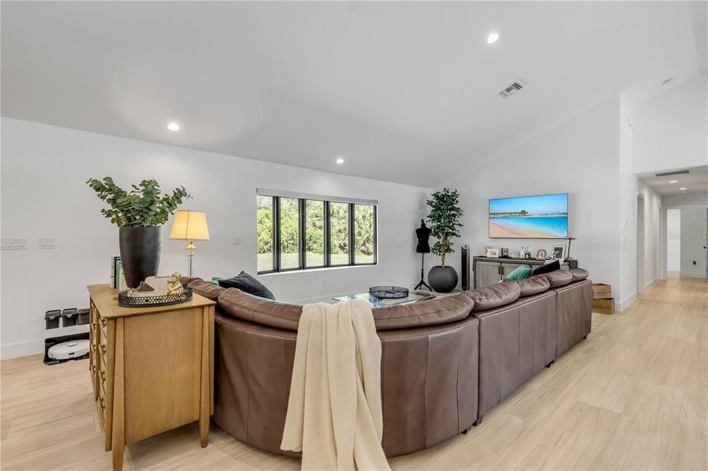 For Sale: $1,249,900 (5 beds, 3 baths, 3088 Square Feet)