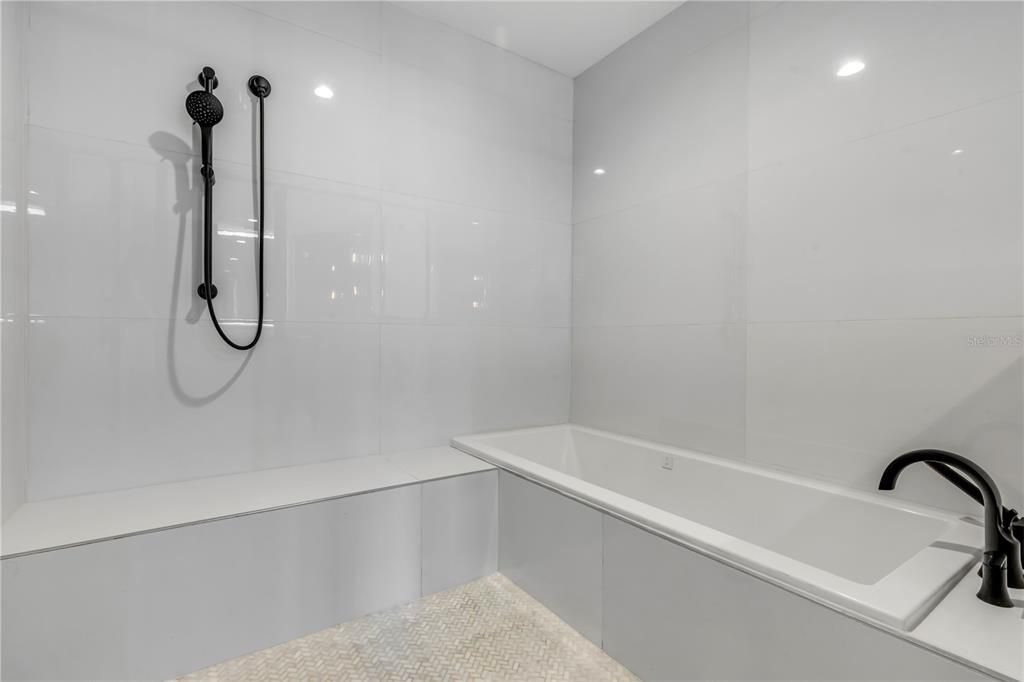 For Sale: $1,249,900 (5 beds, 3 baths, 3088 Square Feet)
