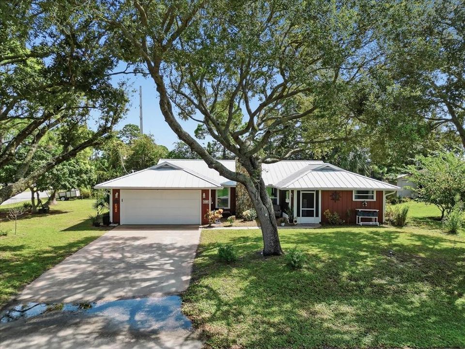For Sale: $390,000 (3 beds, 2 baths, 1398 Square Feet)