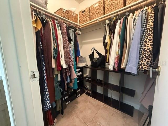 En Venta: $328,900 (3 camas, 2 baños, 1325 Pies cuadrados)
