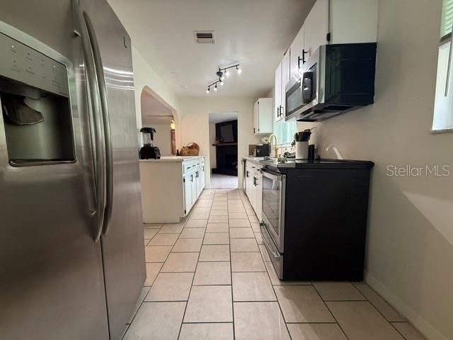 En Venta: $328,900 (3 camas, 2 baños, 1325 Pies cuadrados)