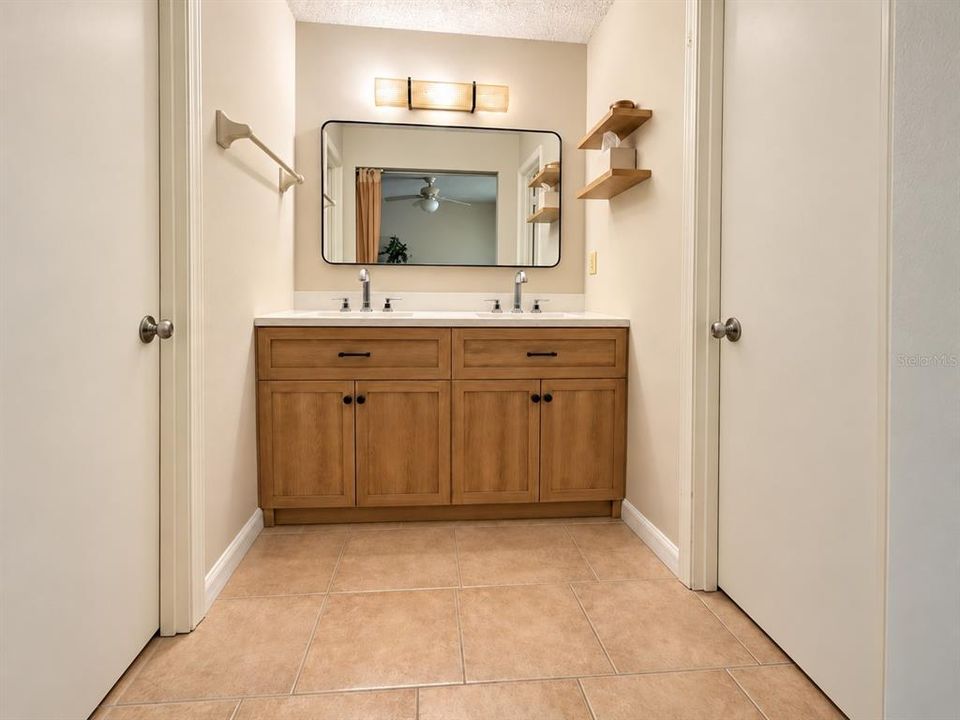 En Venta: $328,900 (3 camas, 2 baños, 1325 Pies cuadrados)