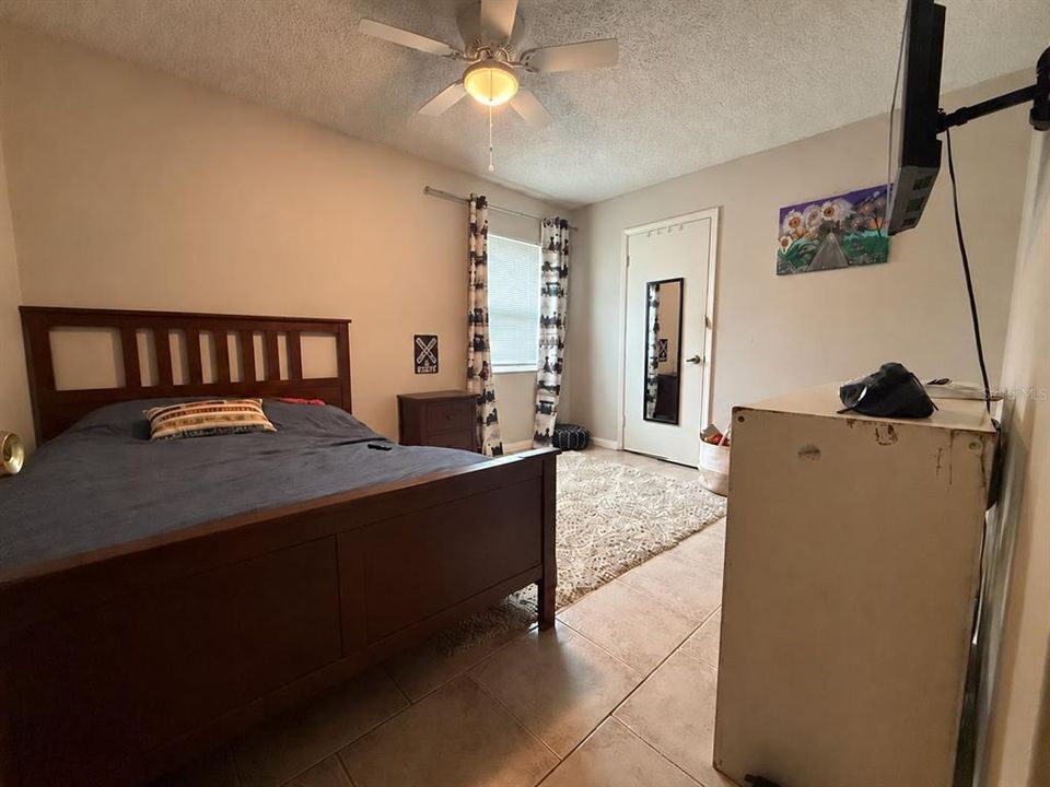 En Venta: $328,900 (3 camas, 2 baños, 1325 Pies cuadrados)