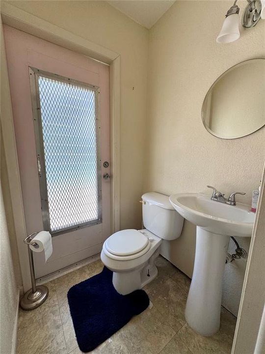For Sale: $349,900 (3 beds, 2 baths, 1498 Square Feet)
