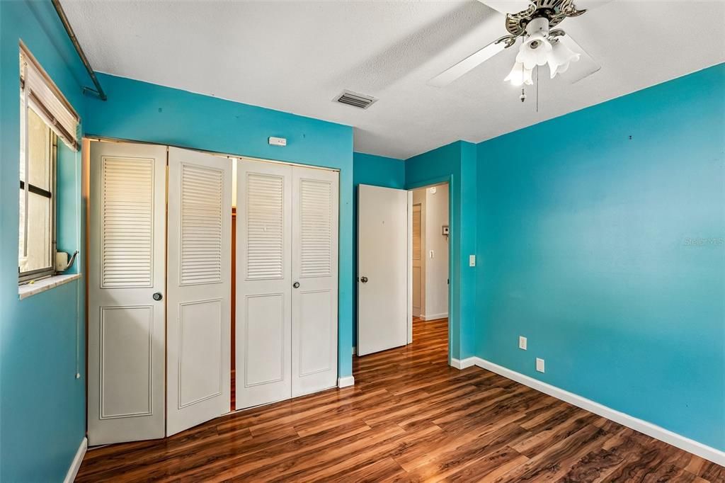 For Sale: $349,900 (3 beds, 2 baths, 1498 Square Feet)
