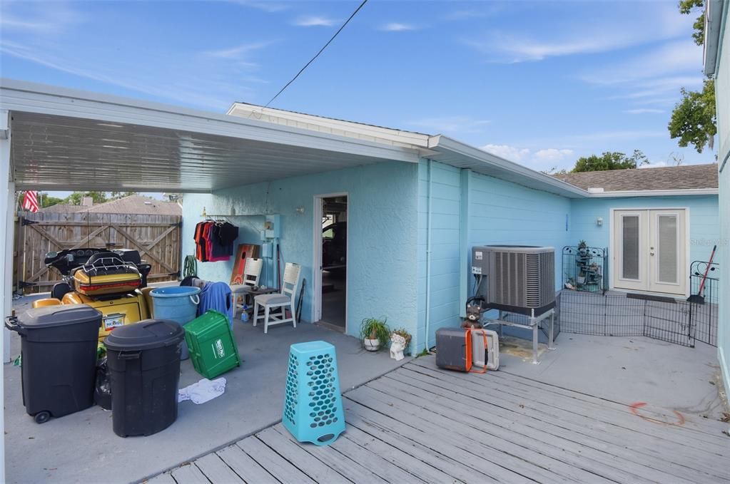 For Sale: $219,000 (2 beds, 2 baths, 1050 Square Feet)