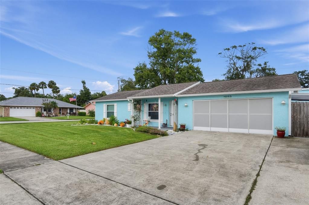 For Sale: $219,000 (2 beds, 2 baths, 1050 Square Feet)