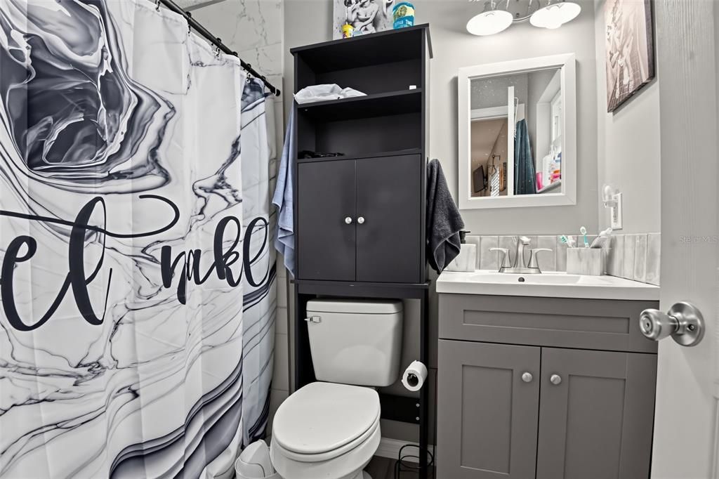 For Sale: $219,000 (2 beds, 2 baths, 1050 Square Feet)