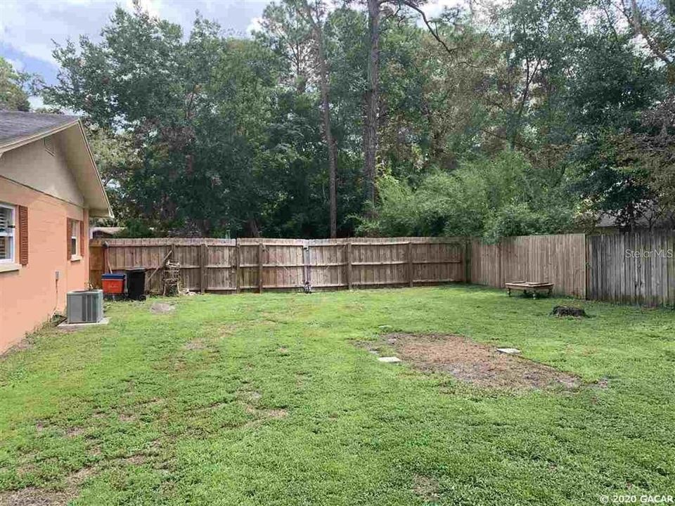 For Rent: $1,450 (2 beds, 1 baths, 850 Square Feet)