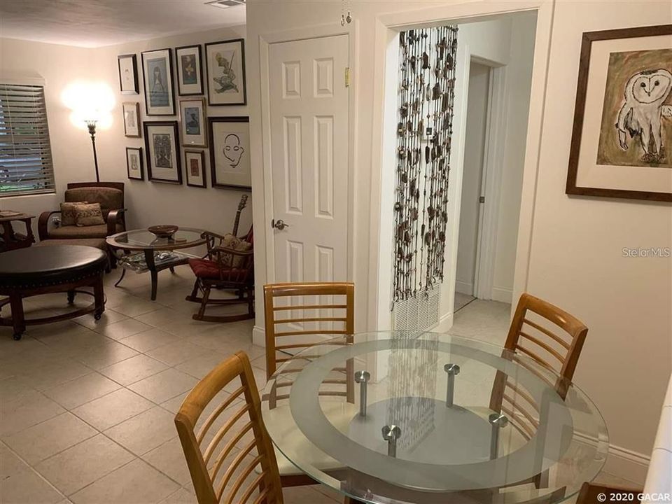 For Rent: $1,450 (2 beds, 1 baths, 850 Square Feet)