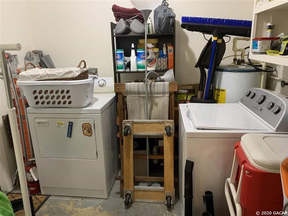 For Rent: $1,450 (2 beds, 1 baths, 850 Square Feet)