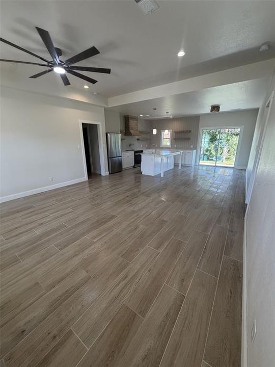 For Sale: $339,000 (3 beds, 2 baths, 1703 Square Feet)