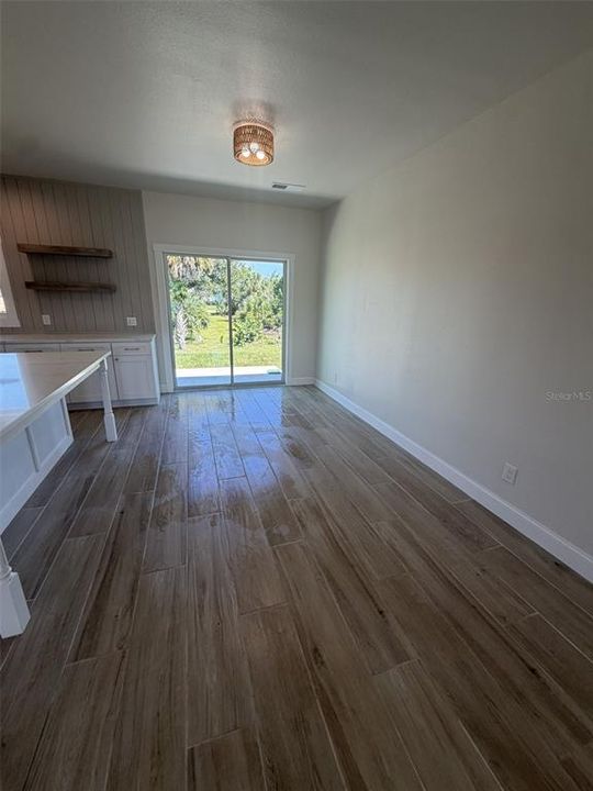 For Sale: $339,000 (3 beds, 2 baths, 1703 Square Feet)