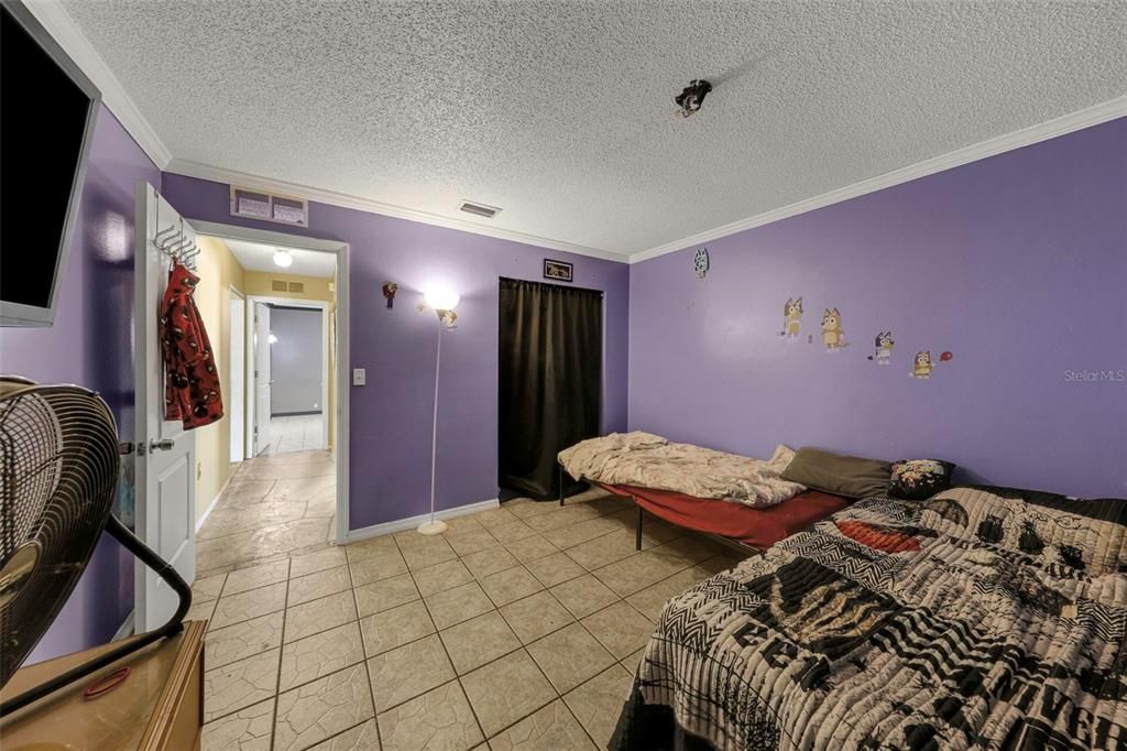 На продажу: $299,999 (3 спален, 2 ванн, 1586 Квадратных фут)
