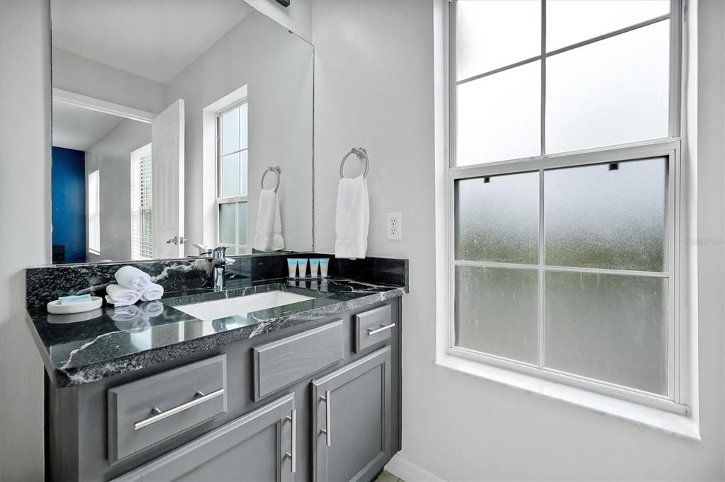 For Sale: $415,000 (4 beds, 3 baths, 1636 Square Feet)