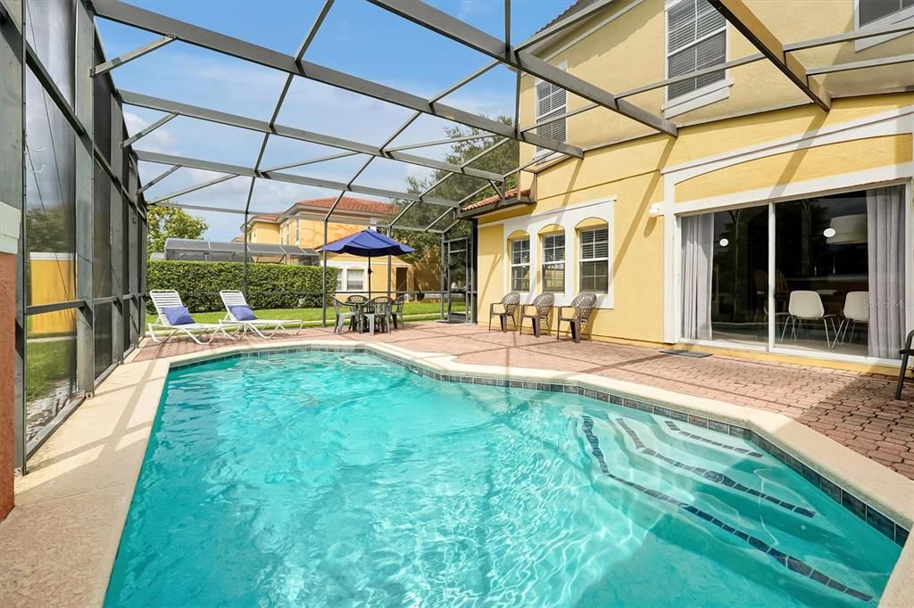 For Sale: $415,000 (4 beds, 3 baths, 1636 Square Feet)