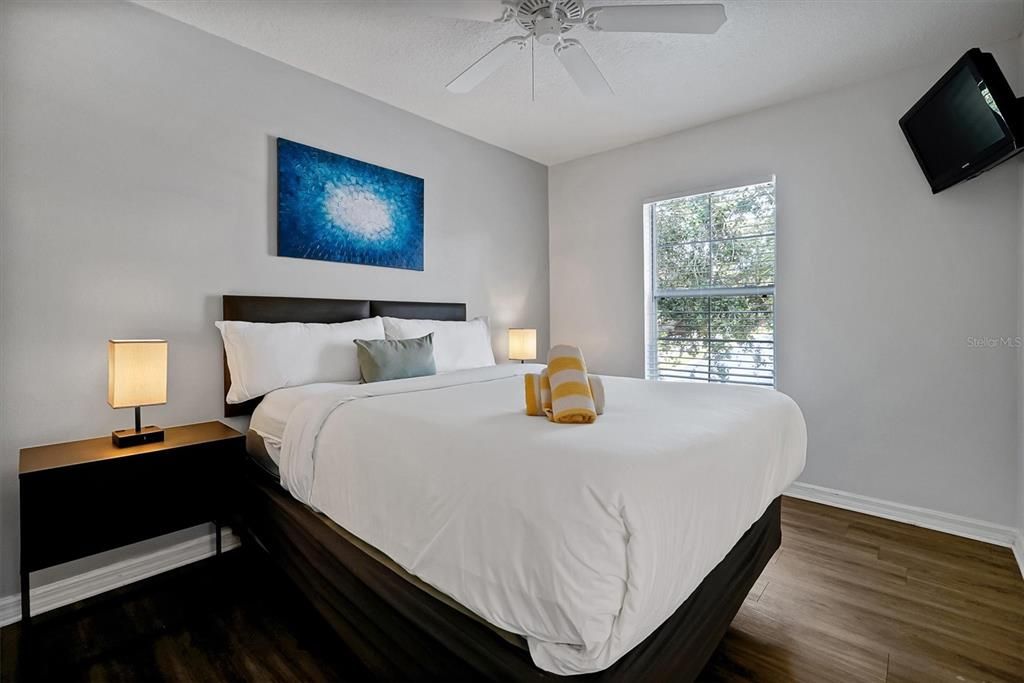 For Sale: $415,000 (4 beds, 3 baths, 1636 Square Feet)