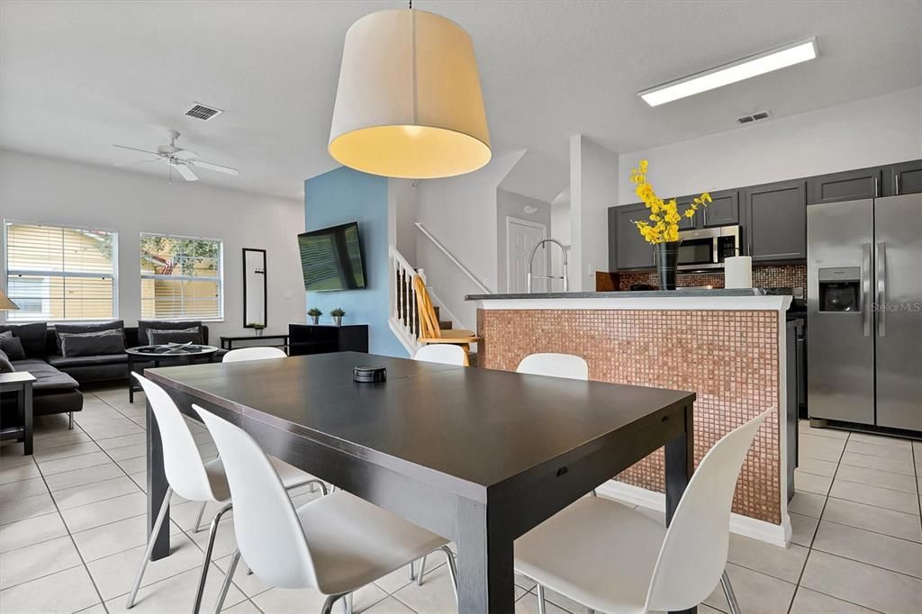 For Sale: $415,000 (4 beds, 3 baths, 1636 Square Feet)