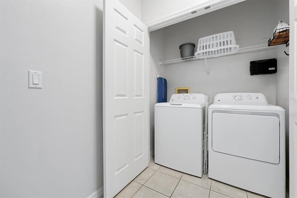 For Sale: $415,000 (4 beds, 3 baths, 1636 Square Feet)