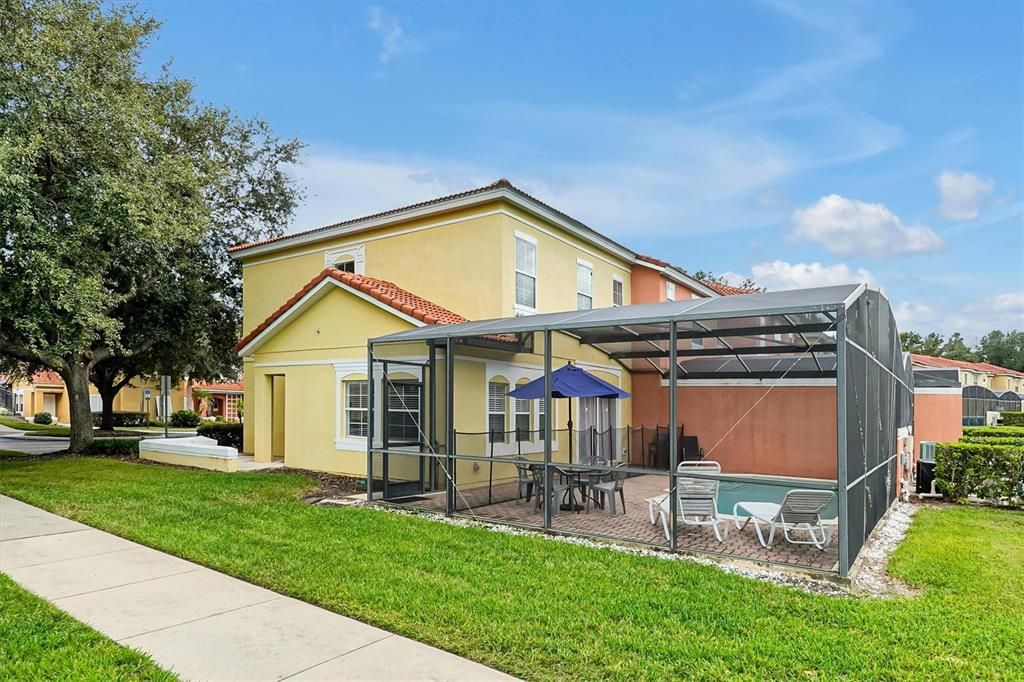 For Sale: $415,000 (4 beds, 3 baths, 1636 Square Feet)