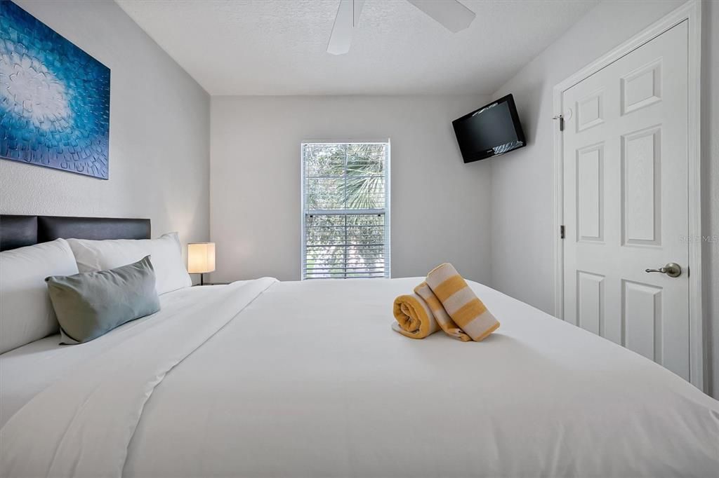 For Sale: $415,000 (4 beds, 3 baths, 1636 Square Feet)