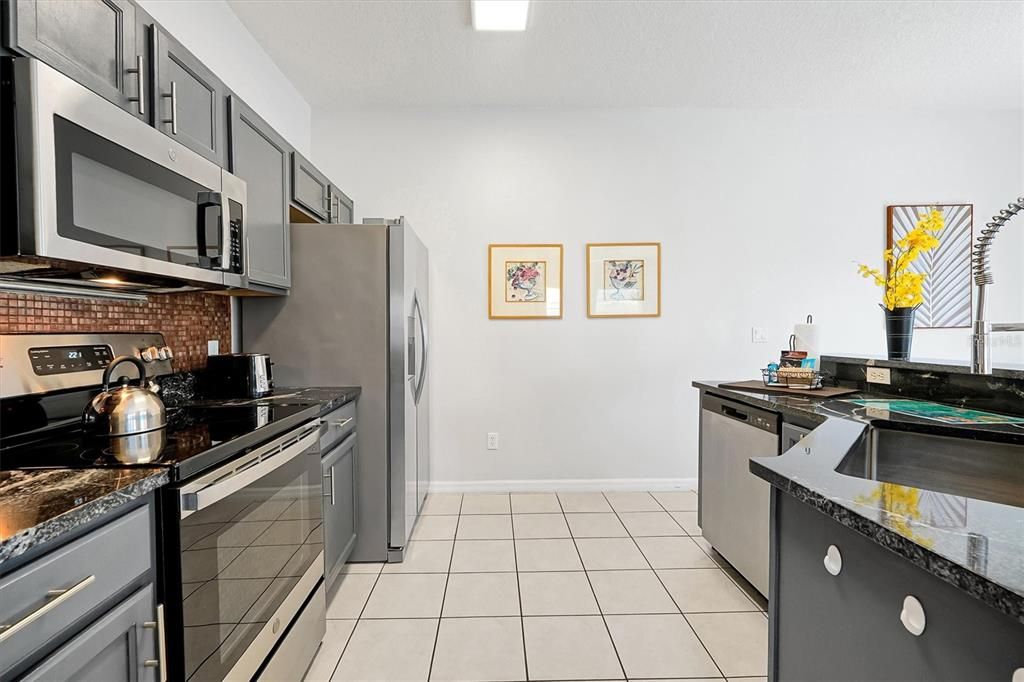 For Sale: $415,000 (4 beds, 3 baths, 1636 Square Feet)