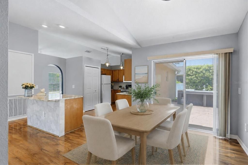 En Venta: $315,000 (3 camas, 2 baños, 1535 Pies cuadrados)