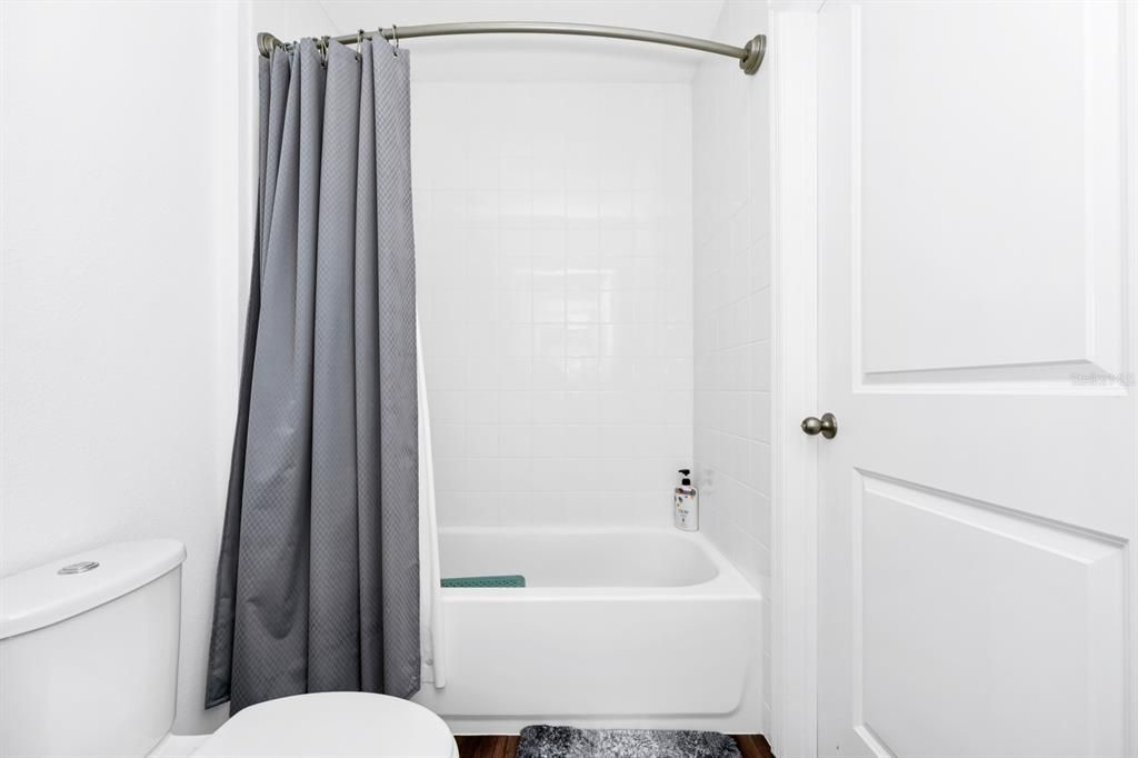For Sale: $330,000 (3 beds, 2 baths, 2000 Square Feet)