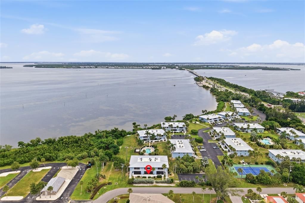 На продажу: $459,000 (2 спален, 2 ванн, 1595 Квадратных фут)