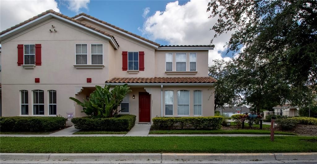 For Rent: $2,900 (3 beds, 2 baths, 2011 Square Feet)