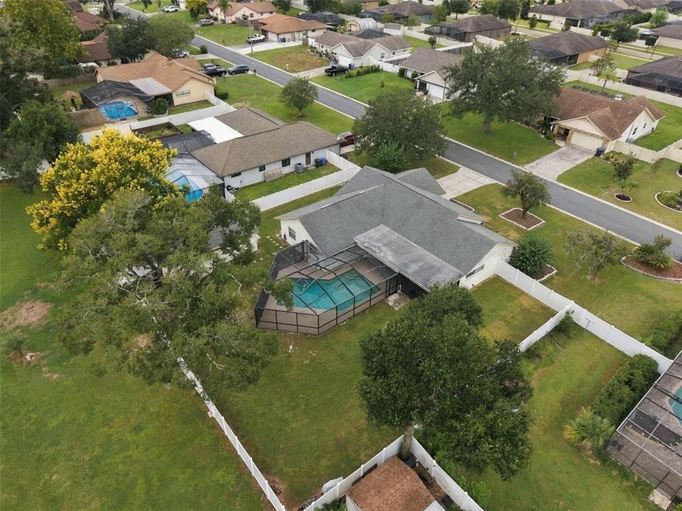 En Venta: $420,000 (4 camas, 2 baños, 1930 Pies cuadrados)