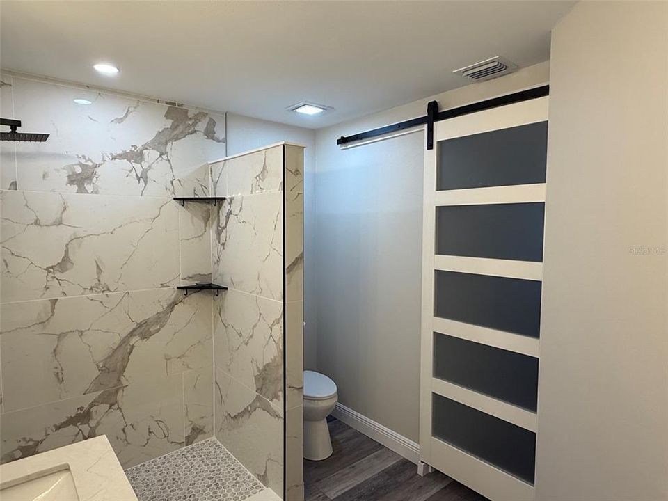 На продажу: $349,900 (3 спален, 2 ванн, 1497 Квадратных фут)