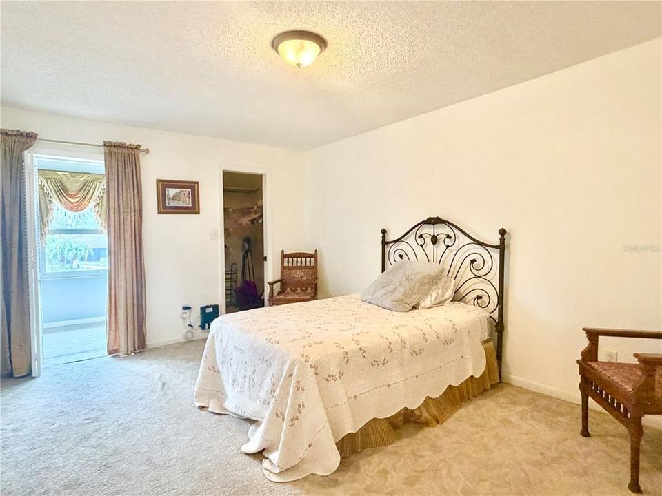 В аренду: $1,350 (1 спален, 1 ванн, 816 Квадратных фут)
