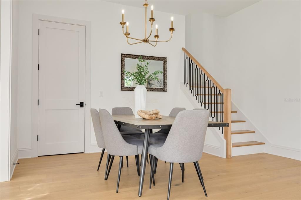 На продажу: $899,999 (4 спален, 3 ванн, 2418 Квадратных фут)