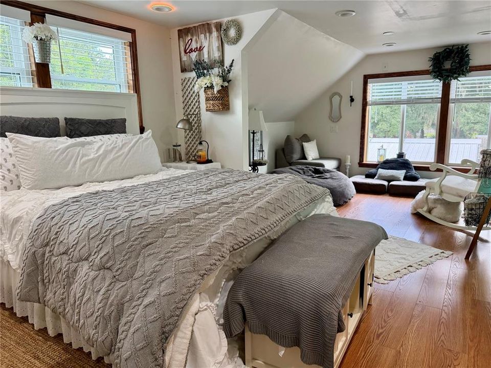 En Venta: $549,900 (3 camas, 3 baños, 2524 Pies cuadrados)