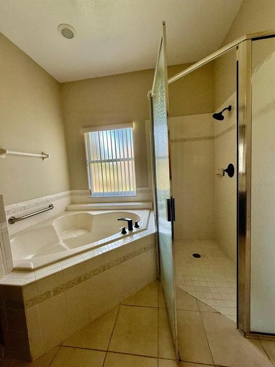 В аренду: $2,500 (4 спален, 3 ванн, 2244 Квадратных фут)
