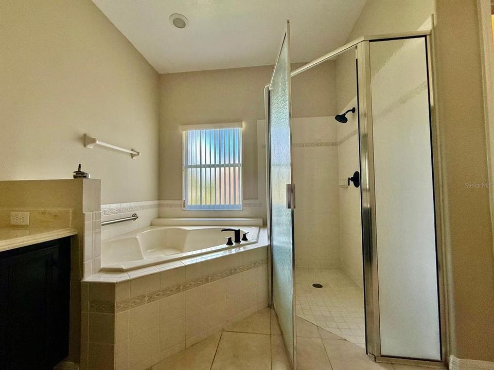 В аренду: $2,500 (4 спален, 3 ванн, 2244 Квадратных фут)