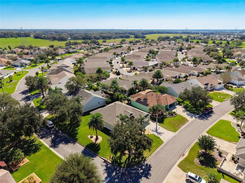 For Sale: $399,900 (3 beds, 2 baths, 1715 Square Feet)