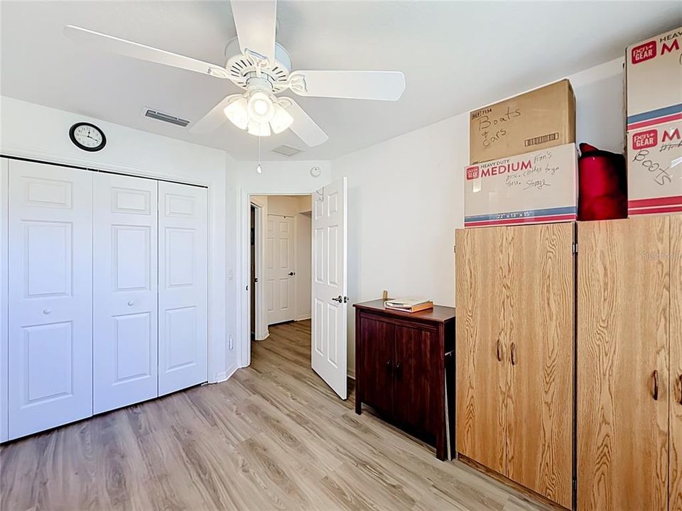 For Sale: $399,900 (3 beds, 2 baths, 1715 Square Feet)