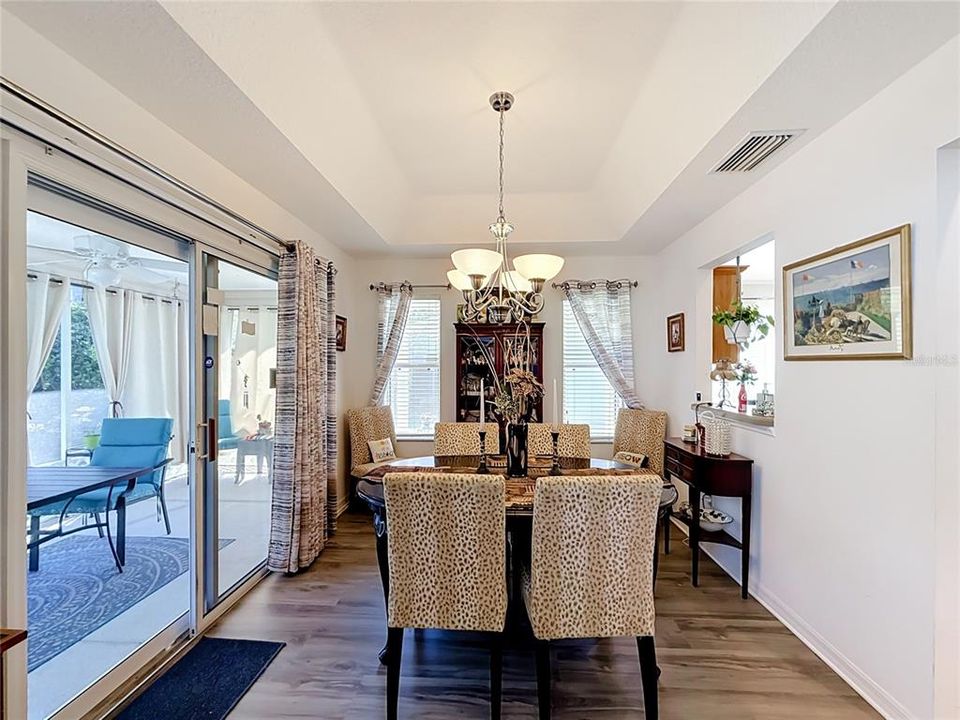 For Sale: $399,900 (3 beds, 2 baths, 1715 Square Feet)