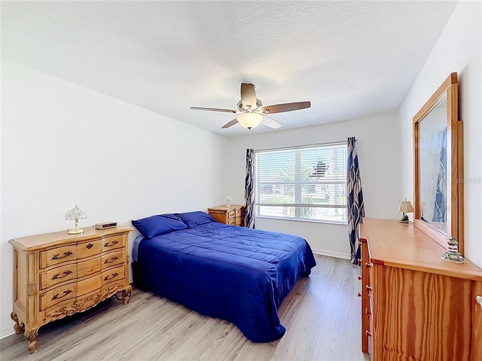 For Sale: $399,900 (3 beds, 2 baths, 1715 Square Feet)