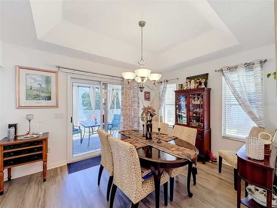 For Sale: $399,900 (3 beds, 2 baths, 1715 Square Feet)