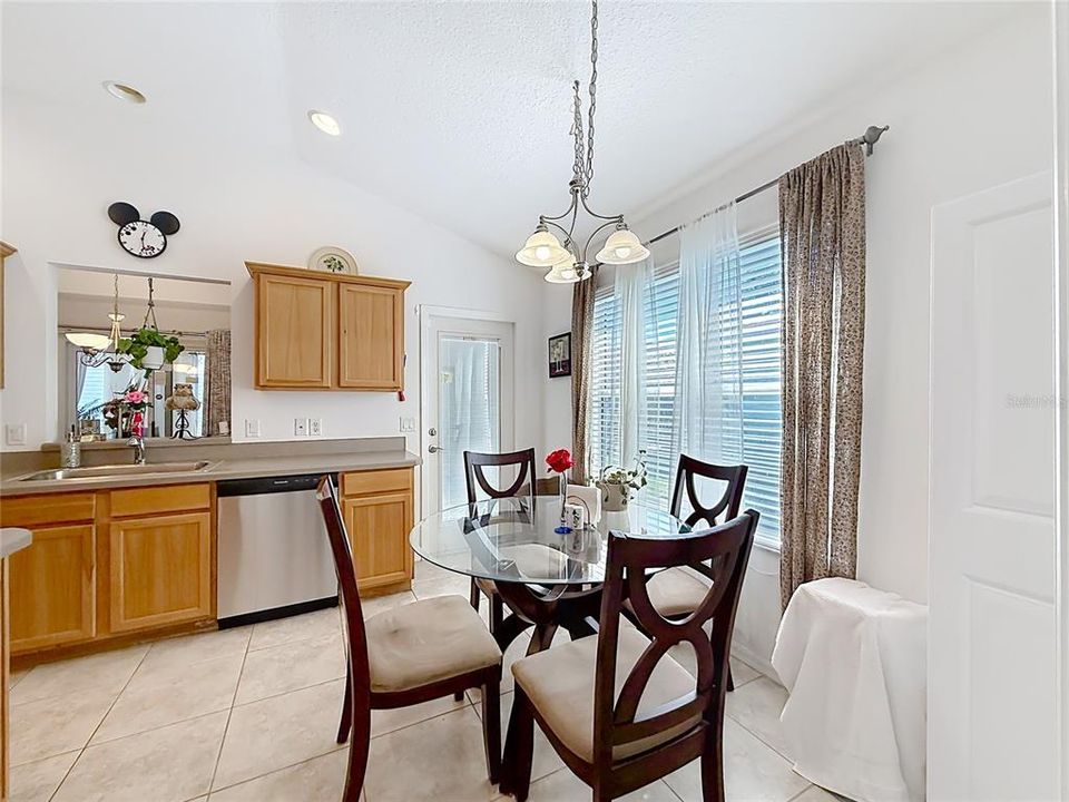 For Sale: $399,900 (3 beds, 2 baths, 1715 Square Feet)