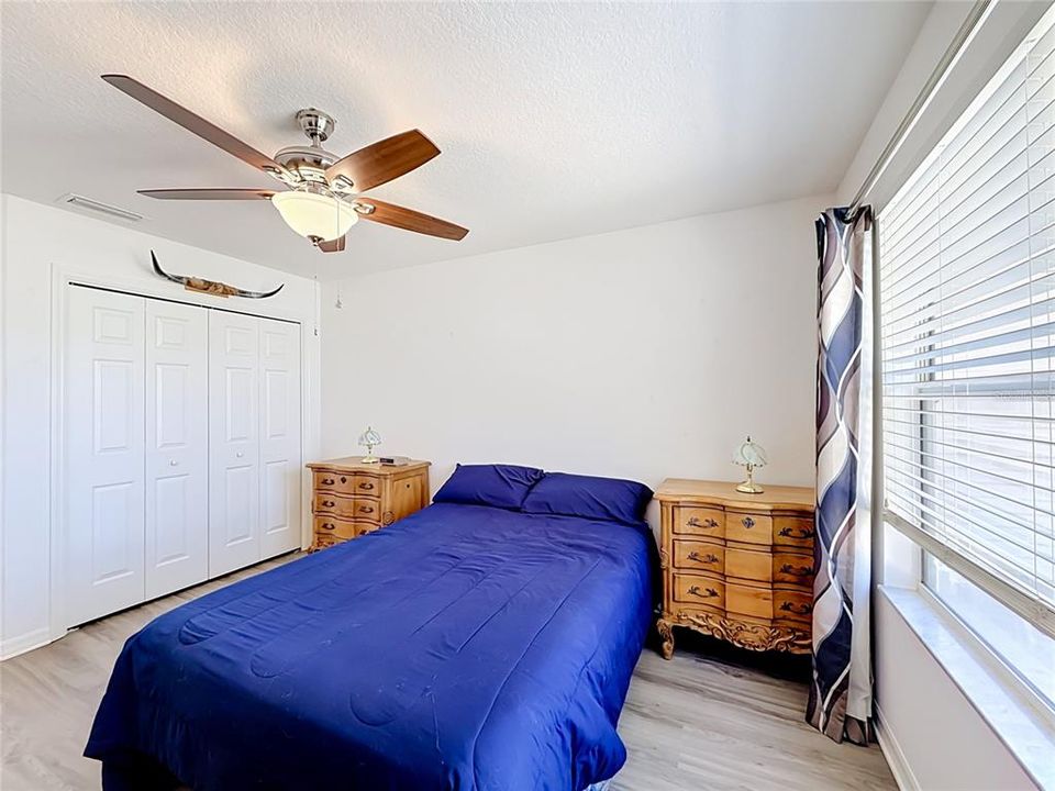 For Sale: $399,900 (3 beds, 2 baths, 1715 Square Feet)