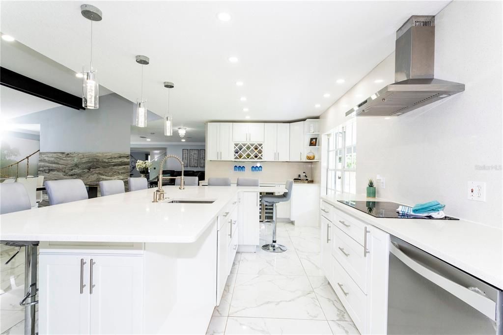 En Venta: $1,350,000 (7 camas, 7 baños, 4918 Pies cuadrados)