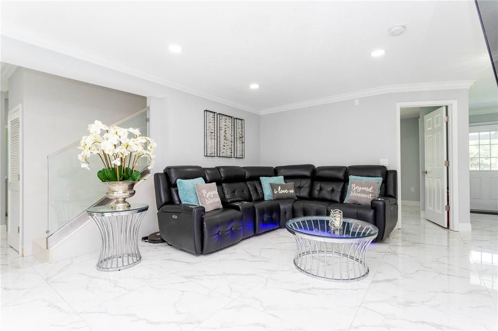 En Venta: $1,350,000 (7 camas, 7 baños, 4918 Pies cuadrados)