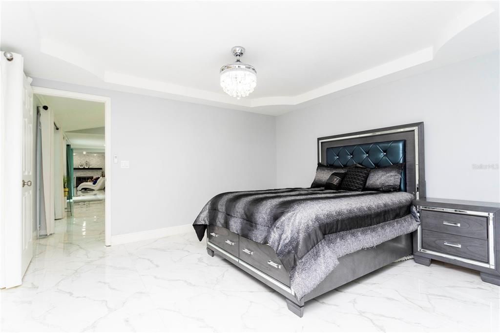 En Venta: $1,350,000 (7 camas, 7 baños, 4918 Pies cuadrados)