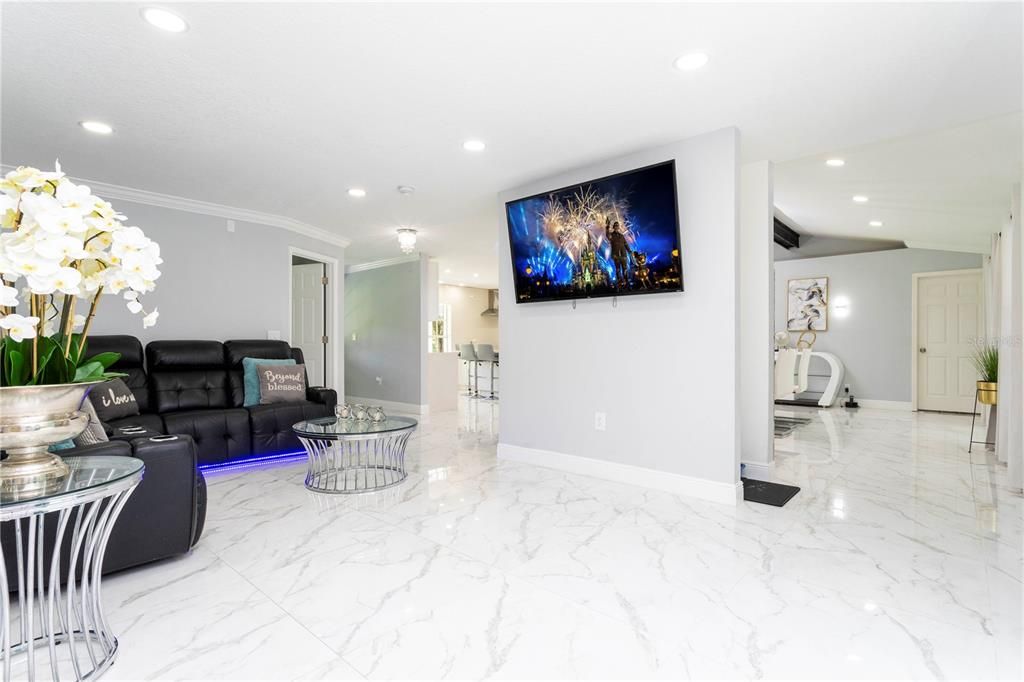 En Venta: $1,350,000 (7 camas, 7 baños, 4918 Pies cuadrados)