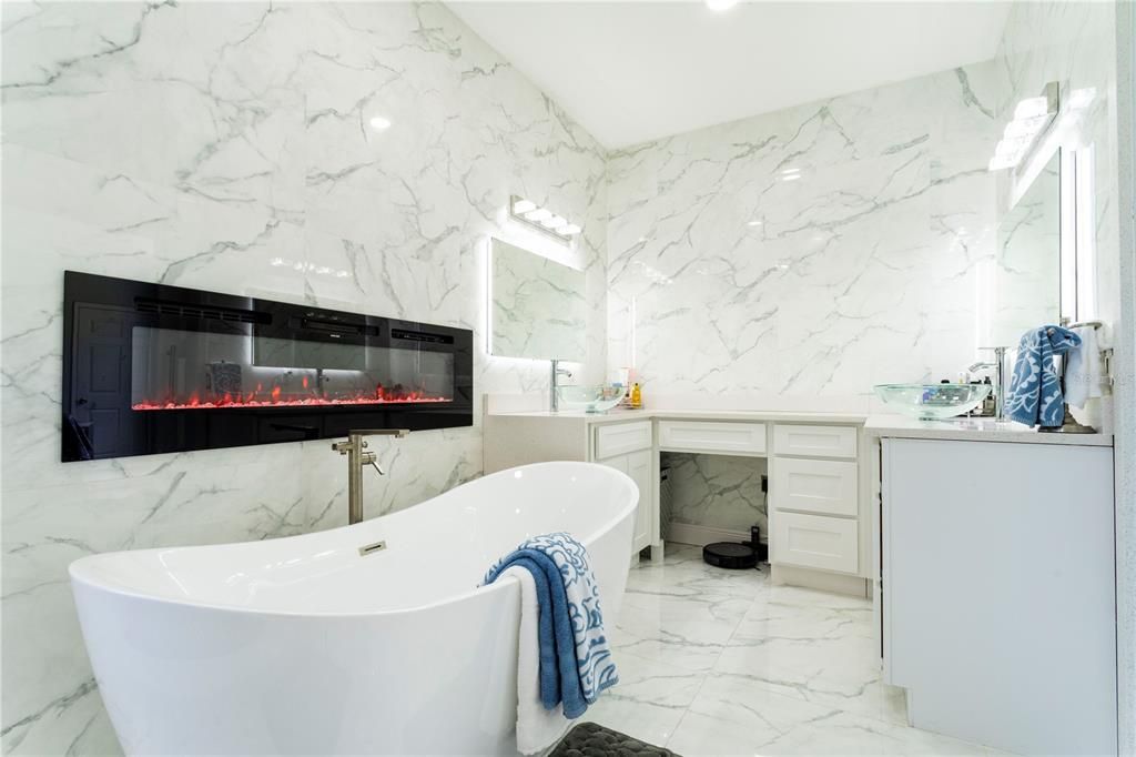 En Venta: $1,350,000 (7 camas, 7 baños, 4918 Pies cuadrados)